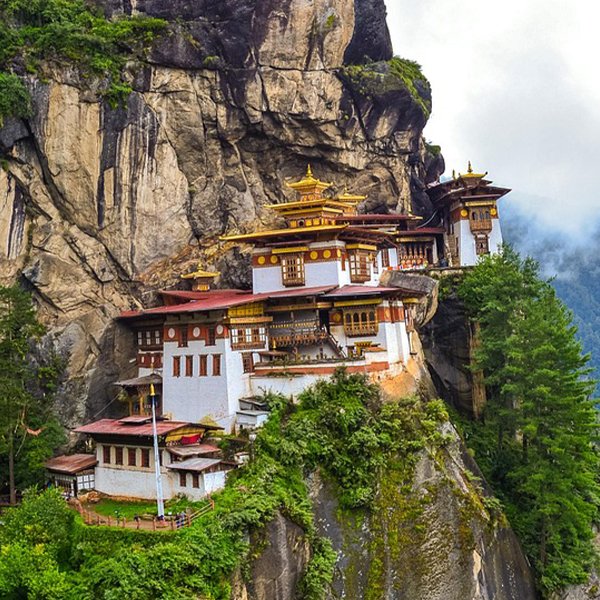 bhutan travel guide primeholidaysnepal